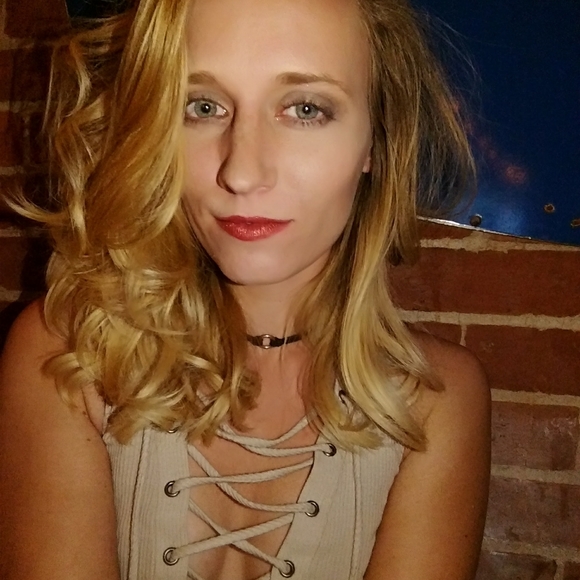 Forever21 Tan Crop top - Picture 3 of 4